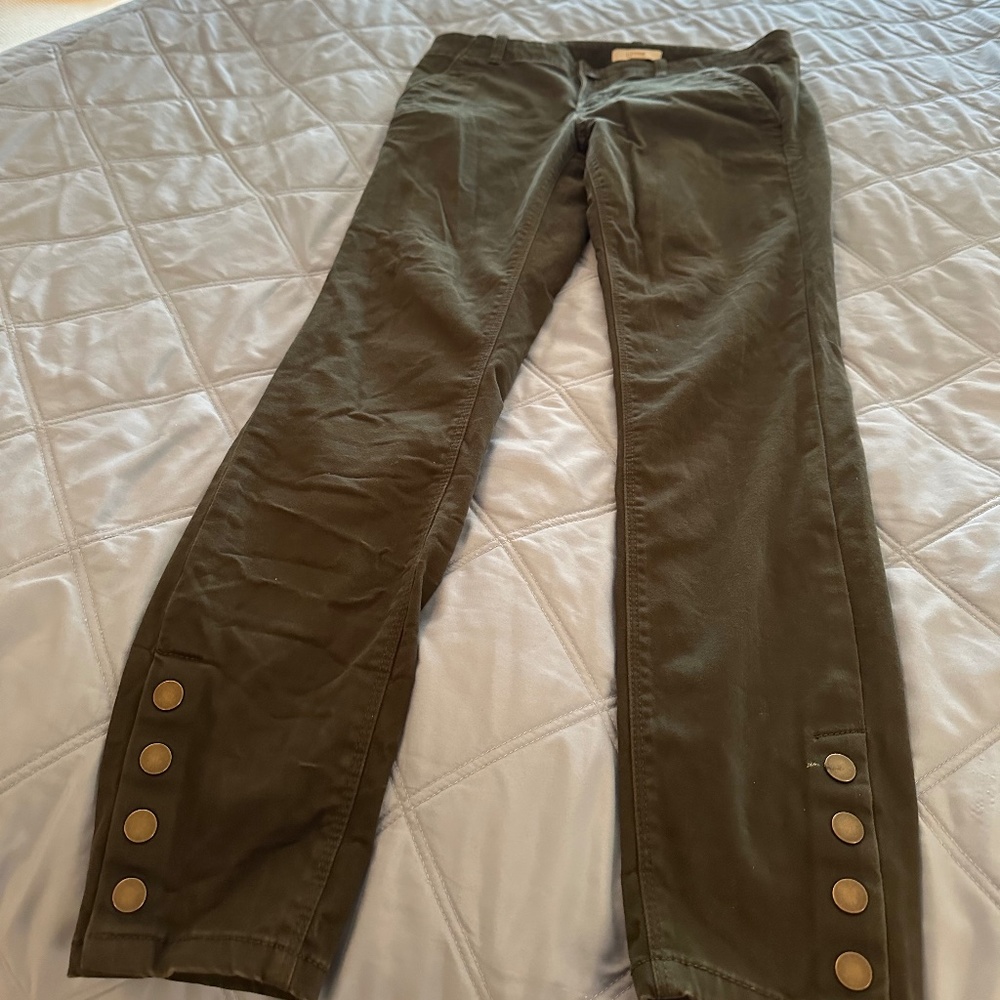 LOFT ARMY GREEN CARGO STYLE WOMEN'S PANTS 4